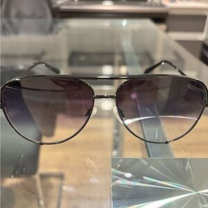 QUAY Highkey Sunglasses